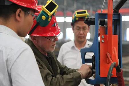 German experts conduct theoretical and practical training for our company’s welders180612112022.jpg
